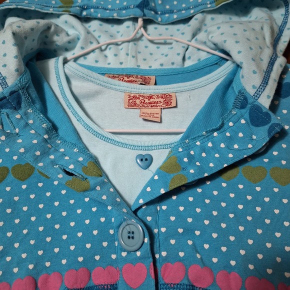 Beautees two-piece short-sleeved heart print hoodie and solid tank top set - Picture 4 of 14